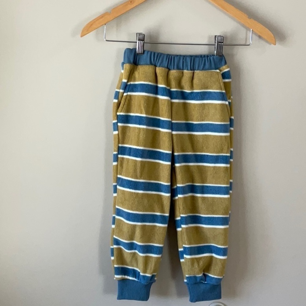 Shein Kids striped fleece pants